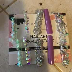 Unisex press on nails !